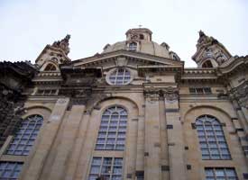 Barock - rekonstruierte Barockfassade der Dresdner Frauenkirche