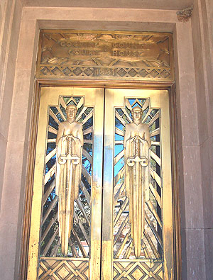 Innenarchitektur mit Art Deco Messing Tür